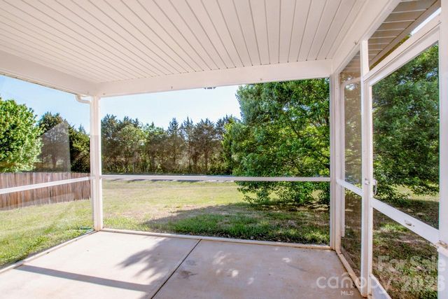 123 Kingsgate Court, Statesville, NC 28625