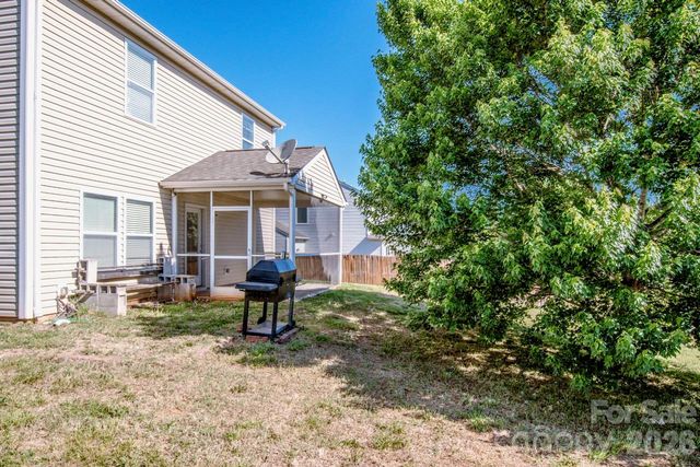 123 Kingsgate Court, Statesville, NC 28625