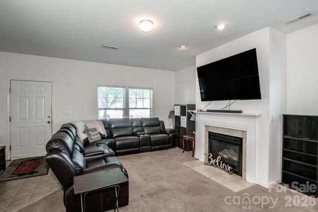 123 Kingsgate Court, Statesville, NC 28625