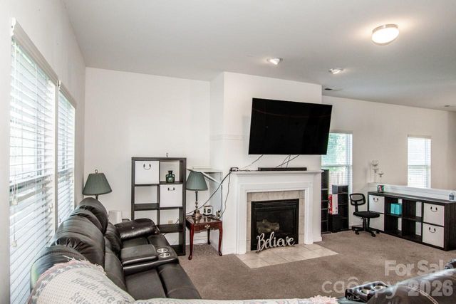123 Kingsgate Court, Statesville, NC 28625