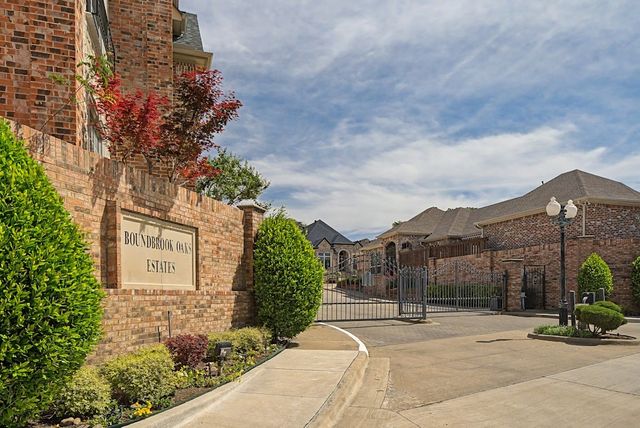 8623 Royalbrook Court, Dallas, TX 75243