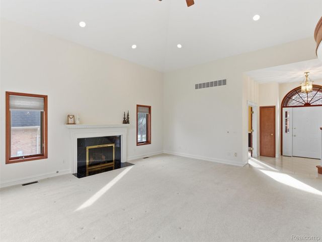 2178 Clinton View Circle, Rochester Hills, MI 48309