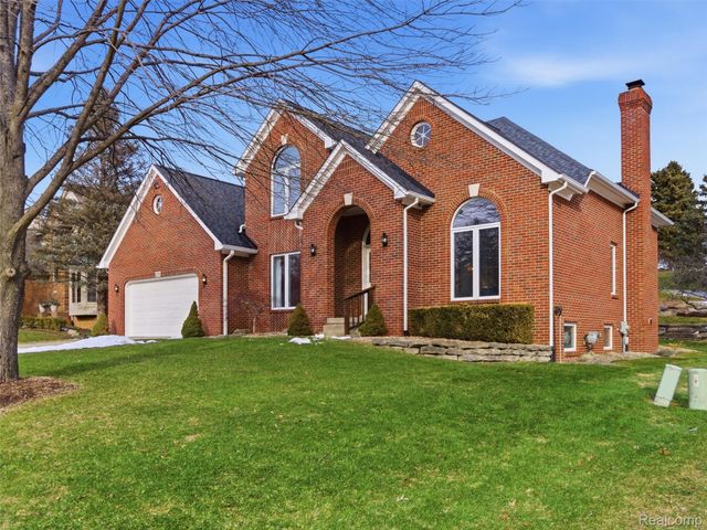 2178 Clinton View Circle, Rochester Hills, MI 48309