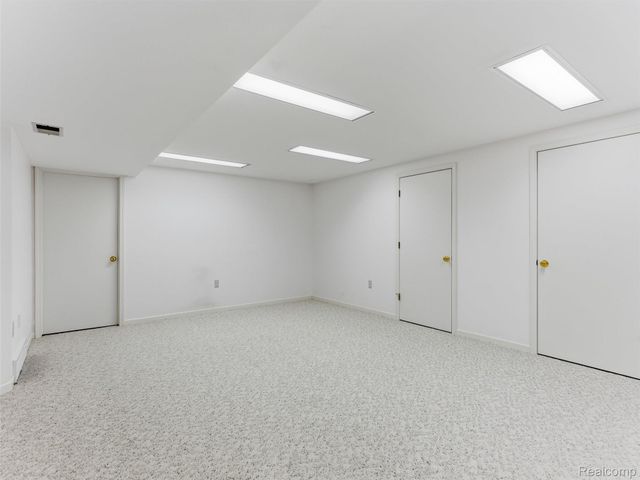 2178 Clinton View Circle, Rochester Hills, MI 48309