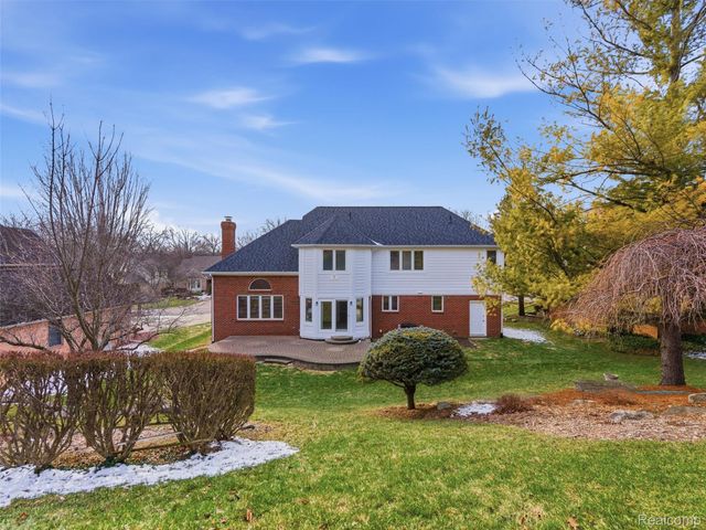 2178 Clinton View Circle, Rochester Hills, MI 48309