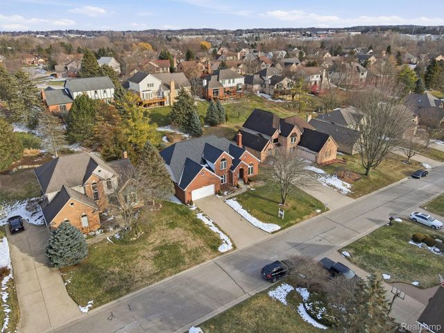 2178 Clinton View Circle, Rochester Hills, MI 48309