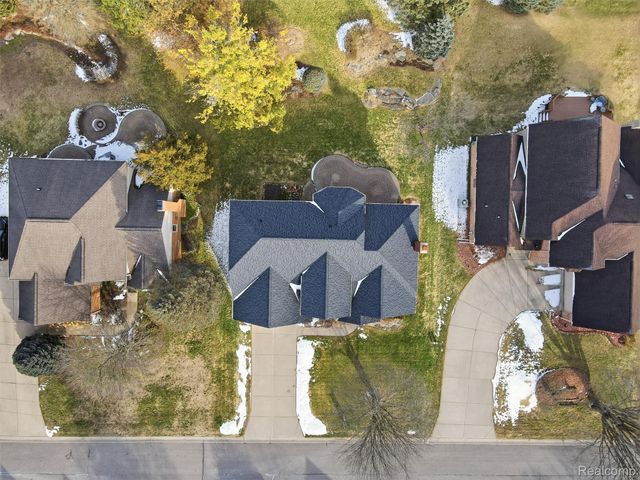 2178 Clinton View Circle, Rochester Hills, MI 48309