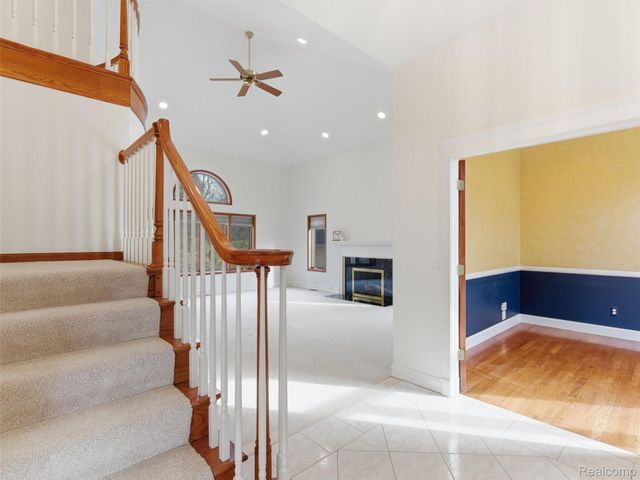 2178 Clinton View Circle, Rochester Hills, MI 48309