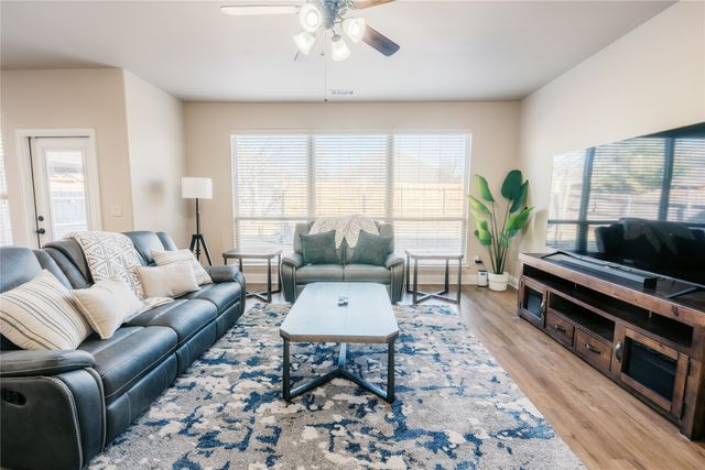 728 Chatsworth Drive, Anna, TX 75409