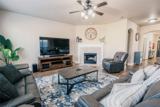 728 Chatsworth Drive, Anna, TX 75409