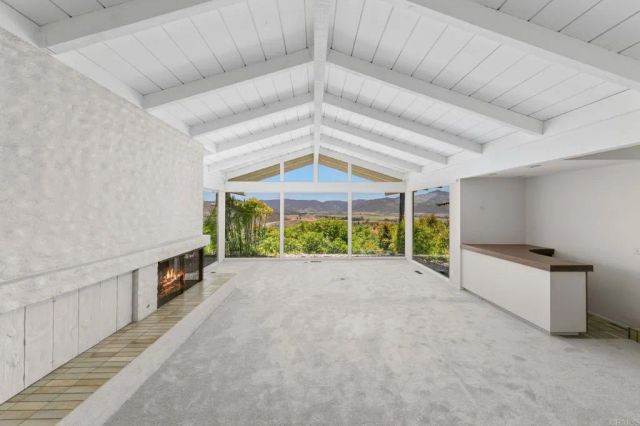 14048 San Pasqual Valley Road, Escondido, CA 92027