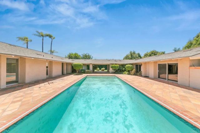 14048 San Pasqual Valley Road, Escondido, CA 92027