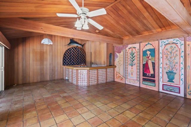 14048 San Pasqual Valley Road, Escondido, CA 92027