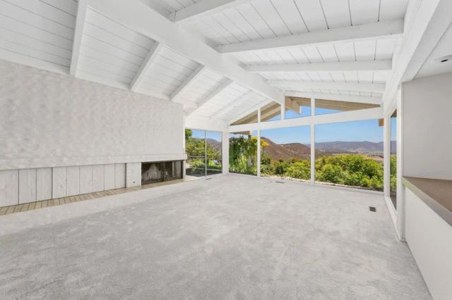 14048 San Pasqual Valley Road, Escondido, CA 92027