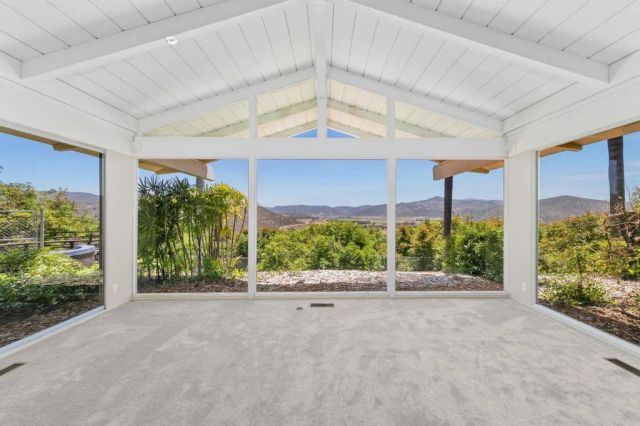 14048 San Pasqual Valley Road, Escondido, CA 92027