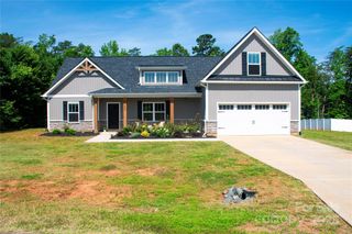 205 Spring Creek Drive, Mount Holly, NC 28120