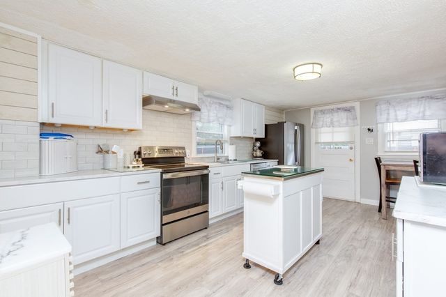 119 Lawrence St, Methuen, MA 01844