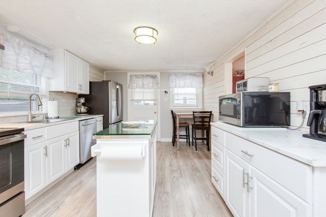 119 Lawrence St, Methuen, MA 01844