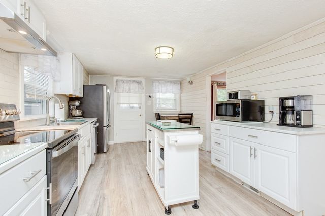 119 Lawrence St, Methuen, MA 01844