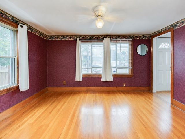119 Lawrence St, Methuen, MA 01844