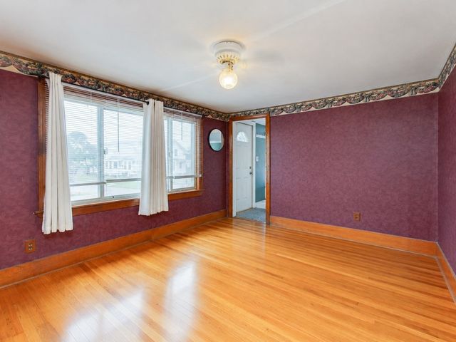 119 Lawrence St, Methuen, MA 01844