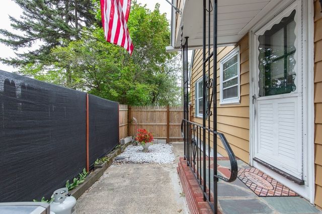 119 Lawrence St, Methuen, MA 01844