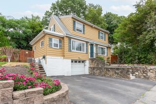119 Lawrence St, Methuen, MA 01844