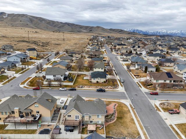 2394 S PALOMINO DR, Saratoga Springs, UT 84045