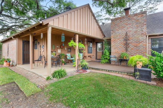 3014 Inwood Drive, Dickinson, TX 77539