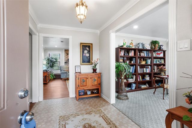 3014 Inwood Drive, Dickinson, TX 77539