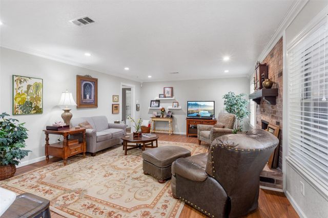 3014 Inwood Drive, Dickinson, TX 77539