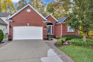 8446 Pine Creek Drive, Shelby Twp, MI 48316