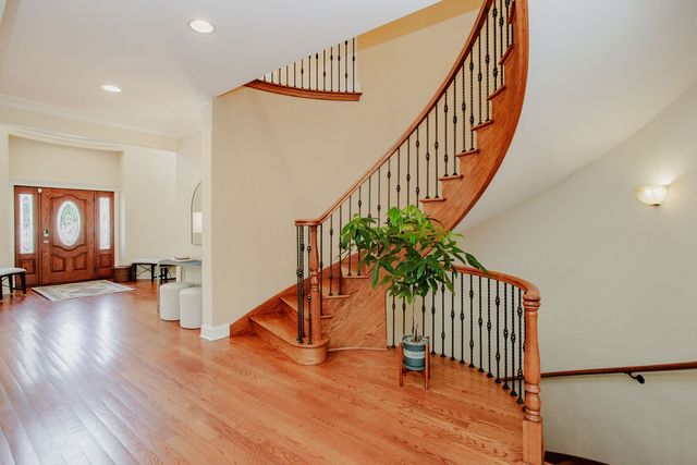 874 Writer Court, Vernon Hills, IL 60061