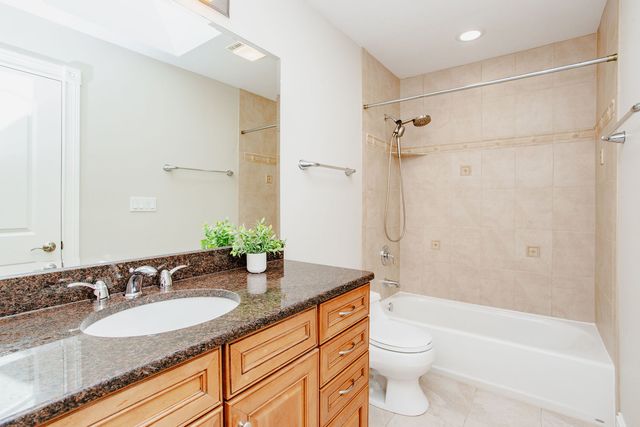 874 Writer Court, Vernon Hills, IL 60061