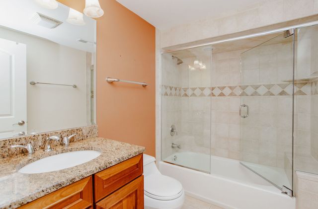 874 Writer Court, Vernon Hills, IL 60061