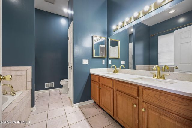 22 Baltusrol Drive, Jackson, NJ 08527