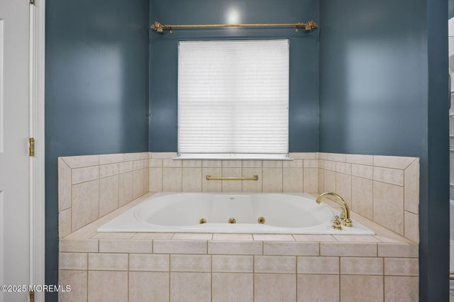 22 Baltusrol Drive, Jackson, NJ 08527