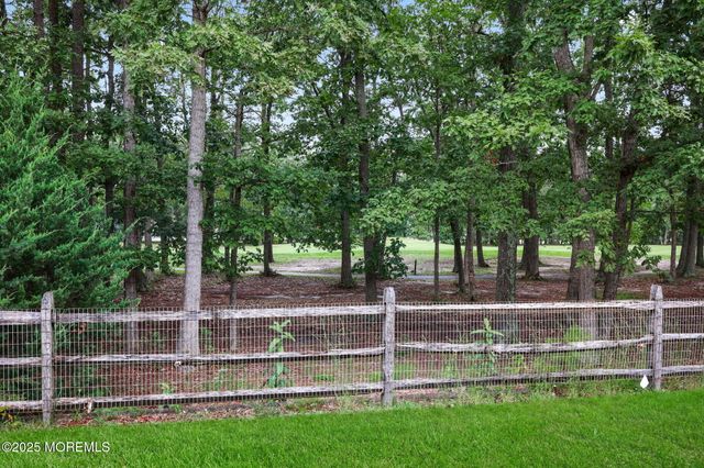 22 Baltusrol Drive, Jackson, NJ 08527