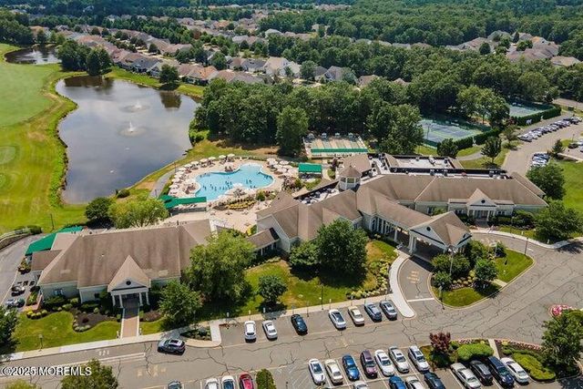 22 Baltusrol Drive, Jackson, NJ 08527