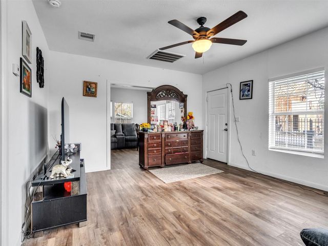 4101 Falls Street, Houston, TX 77026