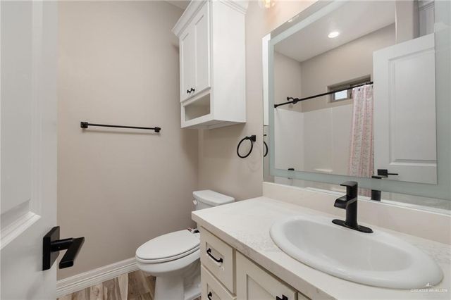 814 Whitewing Street, Alamo, TX 78516