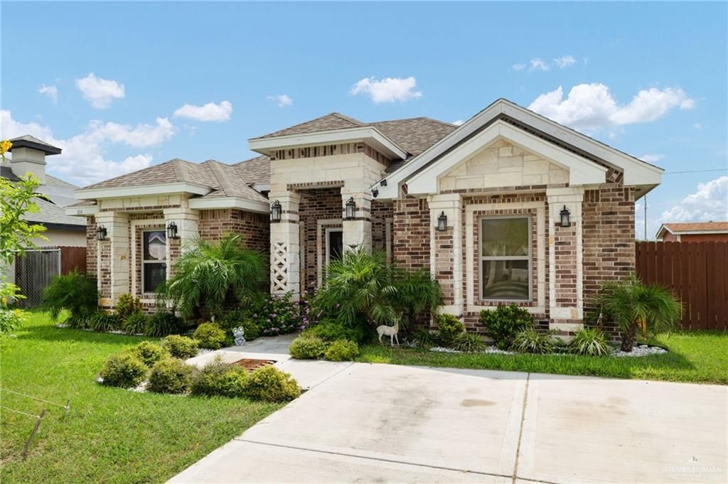 814 Whitewing Street, Alamo, TX 78516