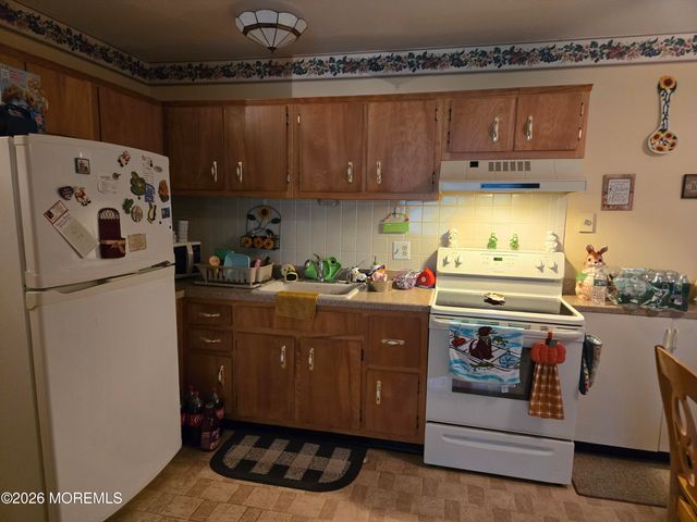 69 D Hope Road, Whiting, NJ 08759