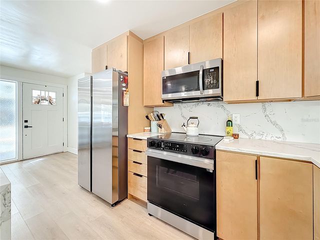 9585 PORTSIDE DRIVE, Seminole, FL 33776