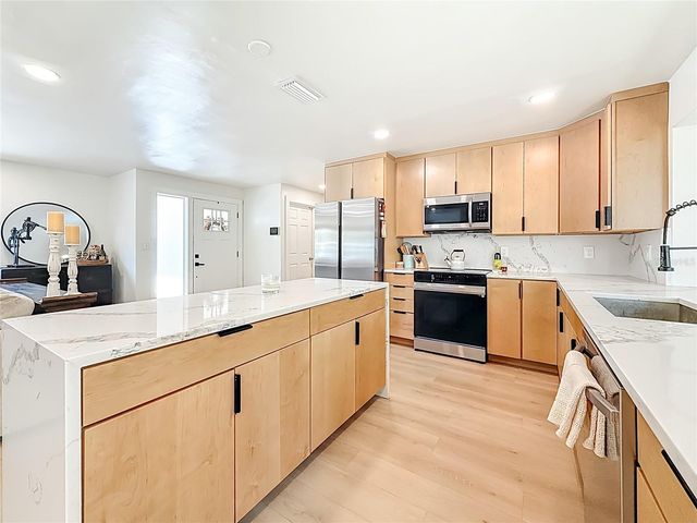 9585 PORTSIDE DRIVE, Seminole, FL 33776