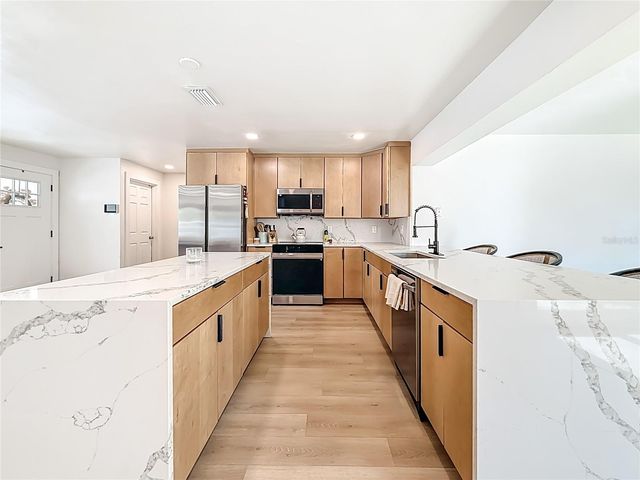 9585 PORTSIDE DRIVE, Seminole, FL 33776