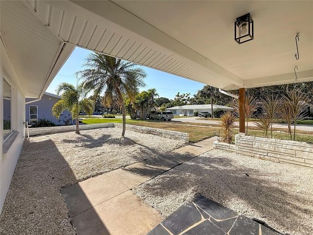 9585 PORTSIDE DRIVE, Seminole, FL 33776