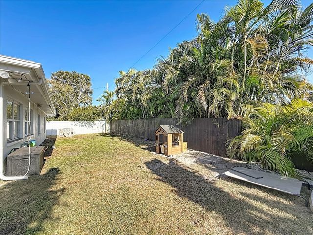 9585 PORTSIDE DRIVE, Seminole, FL 33776