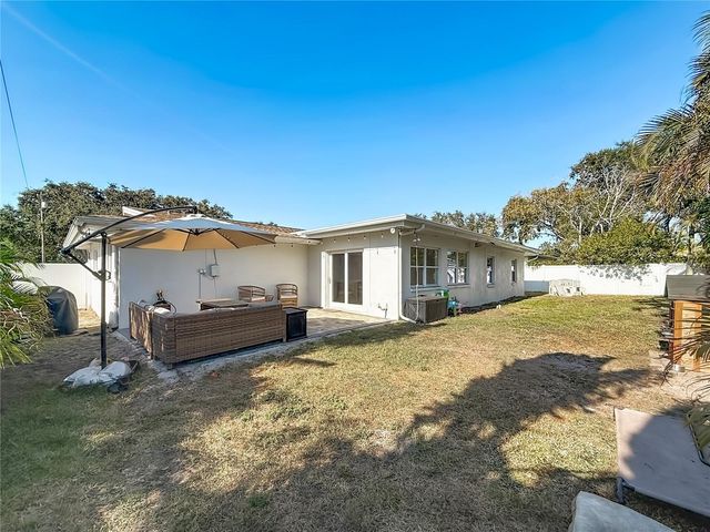 9585 PORTSIDE DRIVE, Seminole, FL 33776