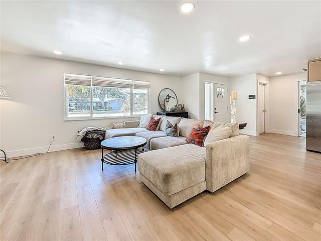 9585 PORTSIDE DRIVE, Seminole, FL 33776